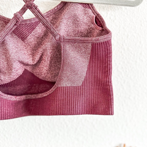 NWOT Contouring Sports Bra - Picture 6 of 6